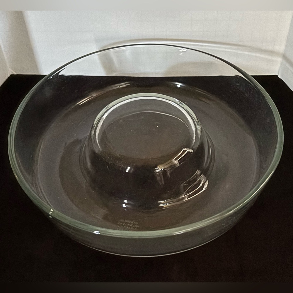 Vintage PYREX Corning 9" Clear Glass Ring Mold/Pan (Jello/Bundt Cake)